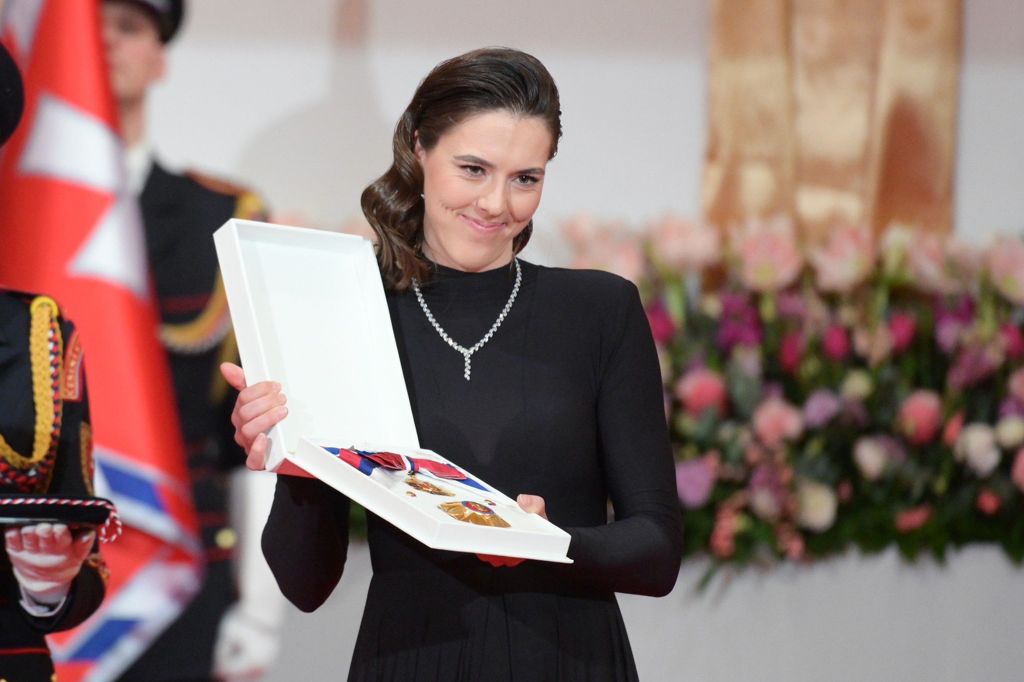 Petra Vlhová si prebrala Rad Ľudovíta Štúra I. triedy za mimoriadne zásluhy o rozvoj Slovenskej republiky v oblasti športu.