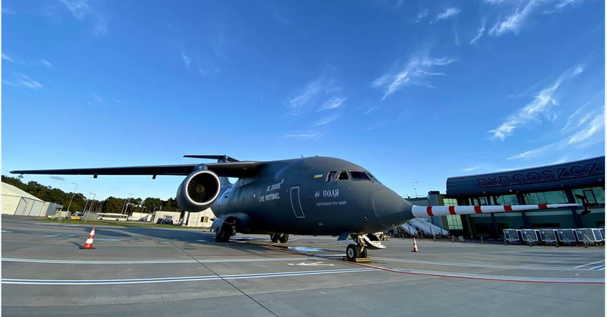 Rosjanie odnaleźli ukraiński An-178... w Dęblinie. Co to za samolot i co tam robi?