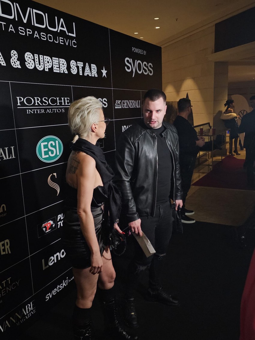 Dušica Jakovljević na reviji Bate Spasojevića