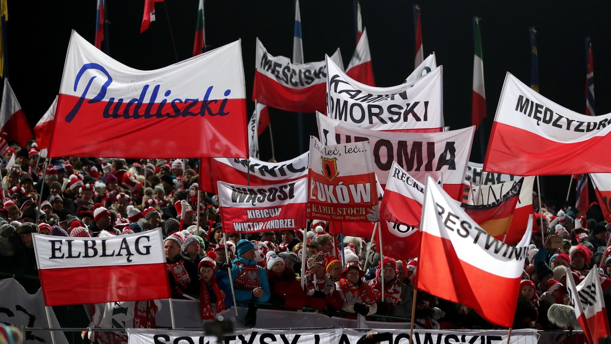 Policja oceniła, że poza drobnymi incydentami przebieg Pucharu Świata w skokach narciarskich w Zakopanem był bardzo spokojny. Zatrzymano cztery osoby, w tym jedną za odpalenie racy.