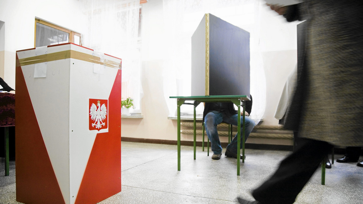 Miejska Komisja Wyborcza w Elblągu zarejestrowała w środę listy kandydatów do Rady Miasta, zgłoszonych przez 11 komitetów. Przedterminowe wybory odbędą się tam 23 czerwca, bo poprzednie władze miasta zostały odwołane w referendum przed końcem kadencji.