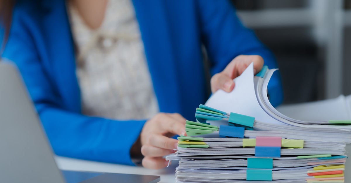 Dlaczego firmy dowiadują się o prawdziwym wyniku finansowym zbyt późno? Ekspert controllingu o pułapkach zamknięcia roku