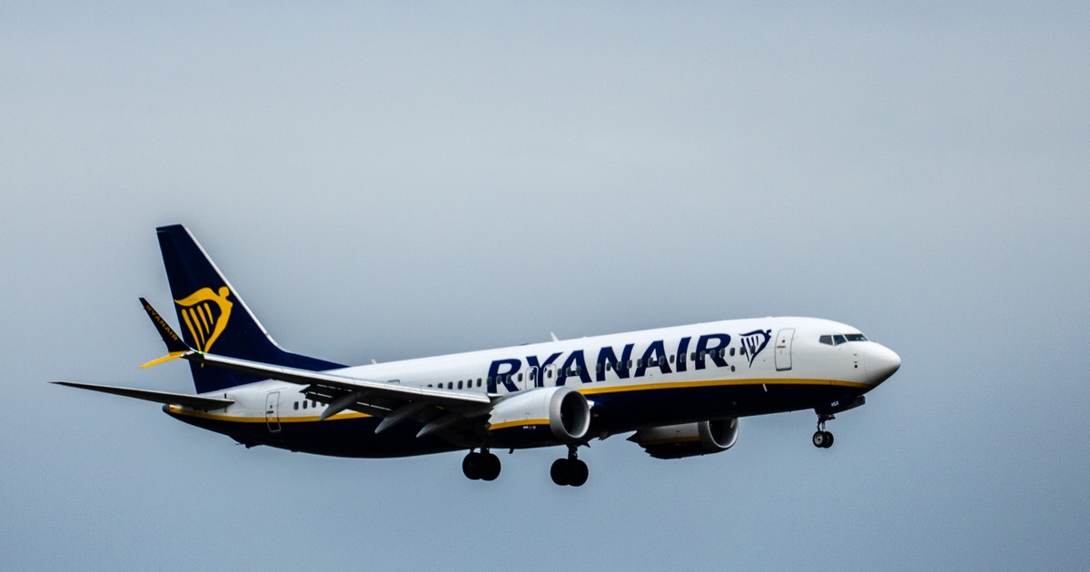 Koszmar w samolocie. Krążyli tak długo aż prawie skończyło się paliwo