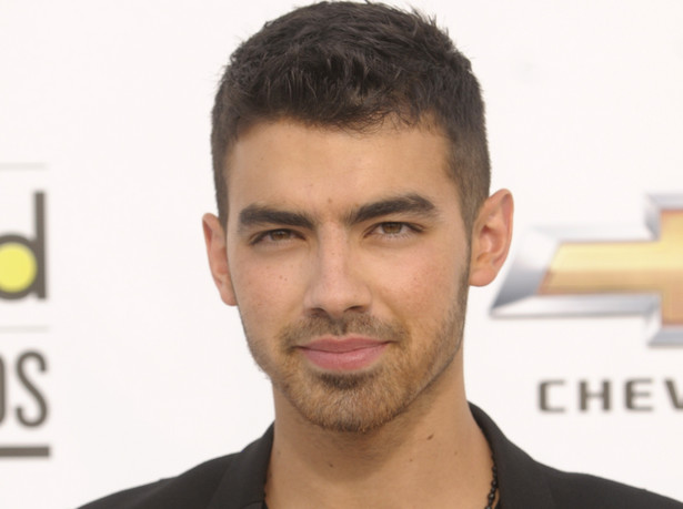 Joe Jonas nie widzi Chrisa Browna