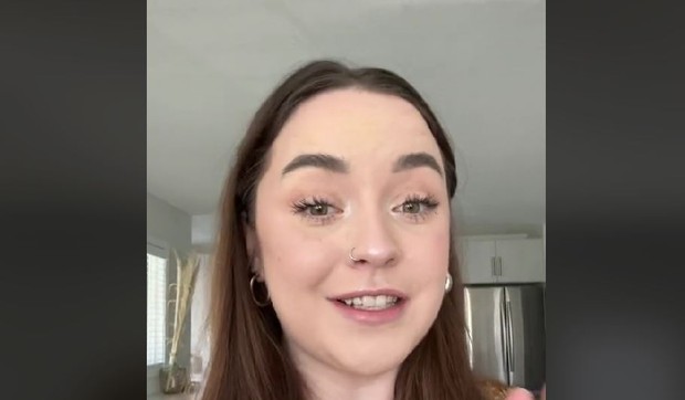 Kira, upoznavanje onlajn