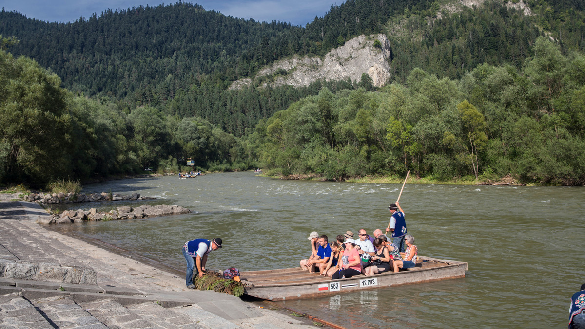 Pieniny są bogate w różne atrakcje turystyczne. Najbardziej znany jest spływ po Dunajcu, ale to nie wszystko, co te góry mają do zaoferowania.