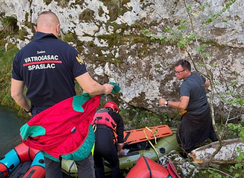 Spašavanje povređene turistkinje na Žabljaku 