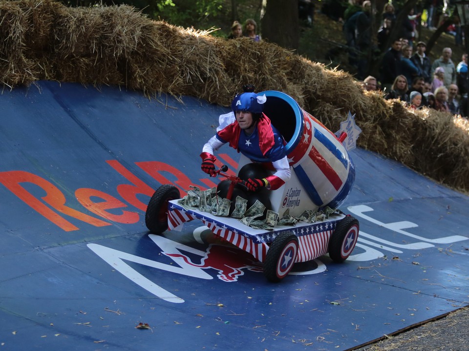 WARSZAWA II WYŚCIG MYDELNICZEK RED BULL