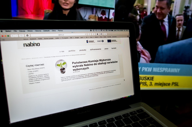 Strona internetowa łódzkiej firmy Nabino, z marcowym komunikatem spółki, w którym informuje o wygranym przetargu na usługi dla Państwowej Komisji Wyborczej