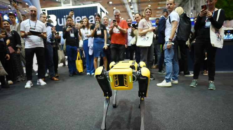 A Boston Dynamics robotkutyája egy 2022-es rendezvényen / Fotó: Flickr