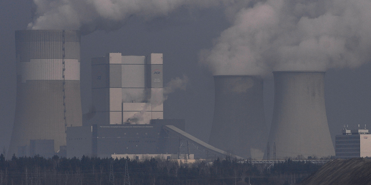 Kraje G7 podjęły decyzję o zaprzestaniu finansowania kolejnych projektów węglowych. Na zdjęciu elektrownia w Bełchatowie. 
