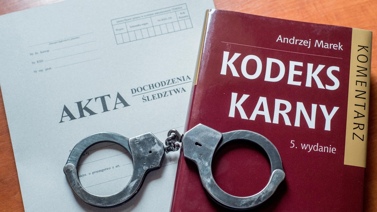 Policja służby mundurowe kodeks karny śledztwo