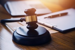 Wykonywanie pracy i zlecenia w tym samym miejscu nie świadczy o obejściu prawa