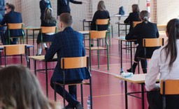Maturalne strategie: Jak zdawać egzamin bez znajomości polskiego?