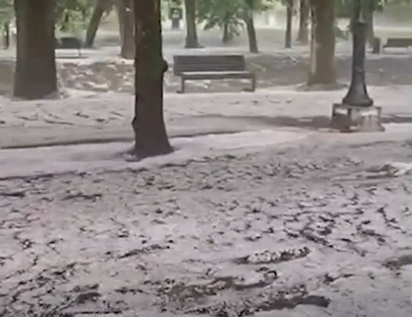 Nevreme praćeno gradom pogodilo Vrnjačku Banju