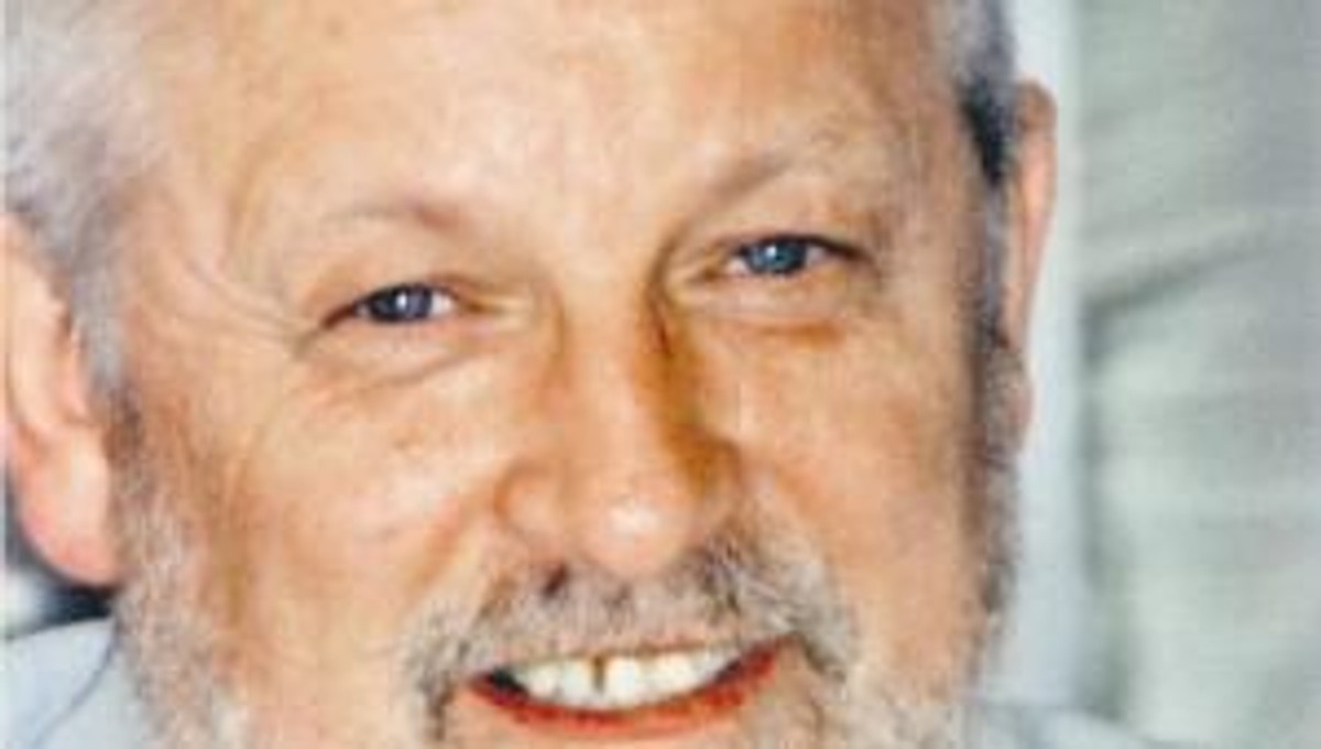 dr hab. Jan Paweł Tarno, profesor nadzw. Uniwersytetu Łódzkiego, kierownik Zakładu Sądownictwa Administracyjnego UŁ, sędzia NSA.