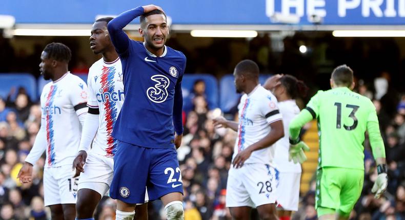Hakim Ziyech a été félicité par les fans de Chelsea après leur victoire nerveuse contre Crystal Palace en Premier League.