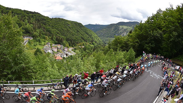 Madonna di Campiglio. Peleton Giro w 2015 roku