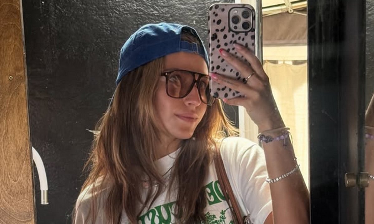 Julia Wieniawa w butach, które są hitem lata. Nosimy je do wszystkiego