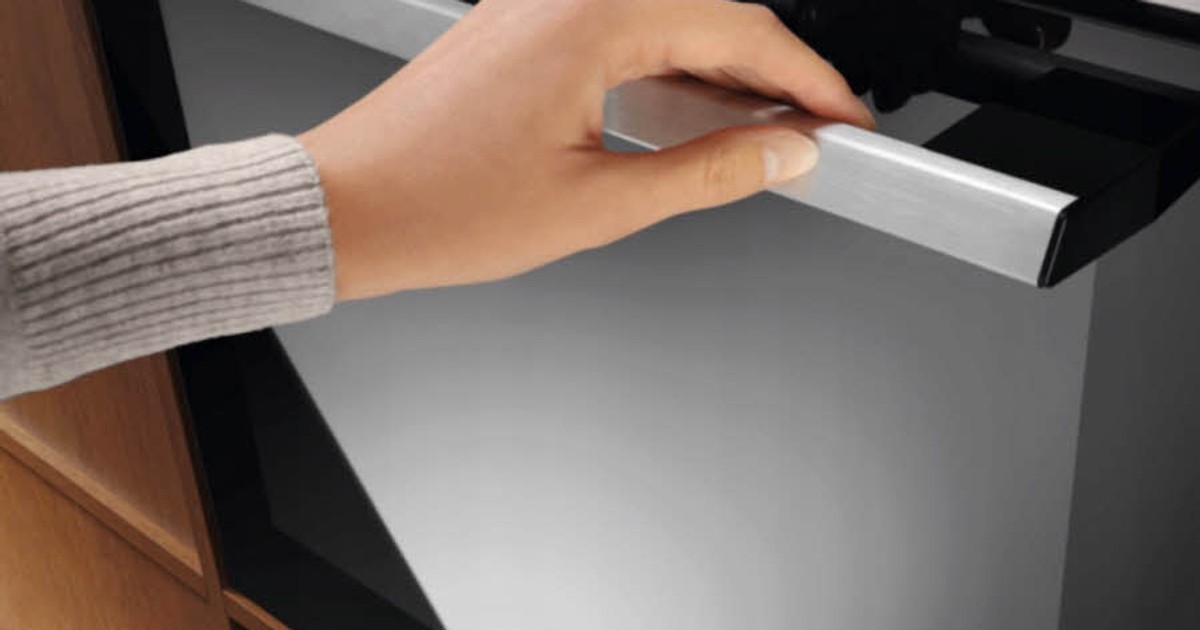 Gotuj smacznie i zdrowo – piekarnik z AI sam dopasuje temperaturę, parę i czas pieczenia