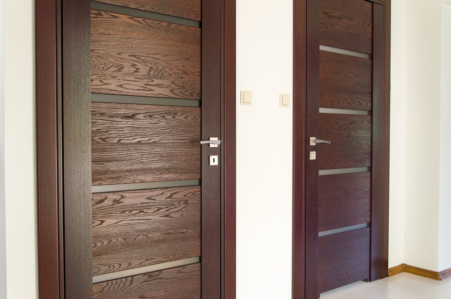 Bardzo popularne są drzwi drewniane - Ewa Cieszyńska/stock.adobe.com