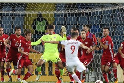 Armenia Taron Woskanjan Robert Lewandowski