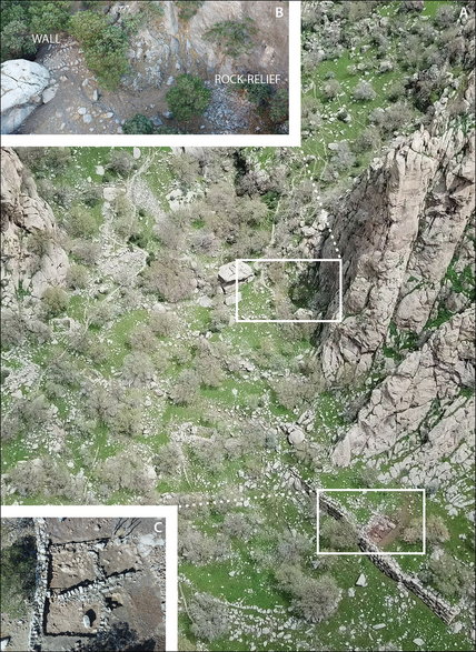 A: wejście do doliny Rabana; B: relief; C: budynek z widocznymi śladami osadnictwa w czasach islamskich