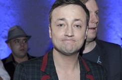 Mozil znów szokuje. Tym razem piosenką o 'białych Murzynach z polskiej Afryki'