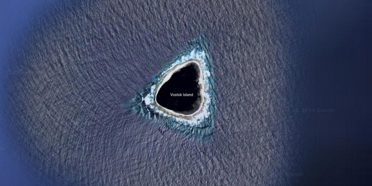 Tajemnicza wyspa na środku oceanu.