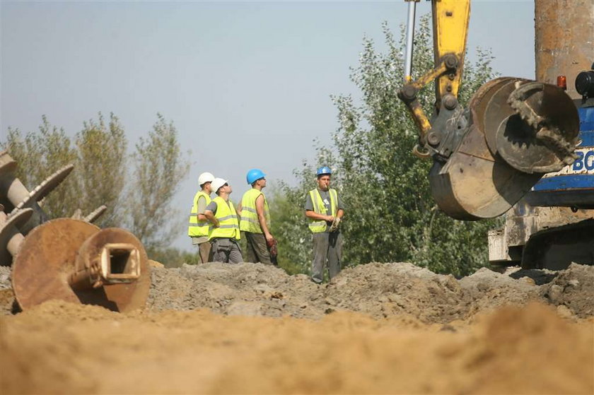 Drugi raz wbijali pal pod most Północny