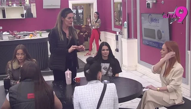 "Mustafa je kao neka žena u PMS-u" Asmin šokirao komentarom o ocu, zahuktalo se u Beloj kući:  Kačavenda i Janjuš opet zaratili