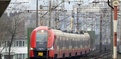 Tragedia w Warszawie. Pociąg śmiertelnie potrącił dziewczynkę