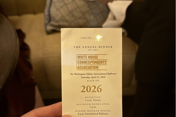 TAJNA SLUŽBA EPSKI ZAKAZALA?! Samo OVAJ papirić je bio dovoljan za ulaz u salu u kojoj su bili Tramp i cela vlada: Ovako je pucač zaobišao obezbeđenje