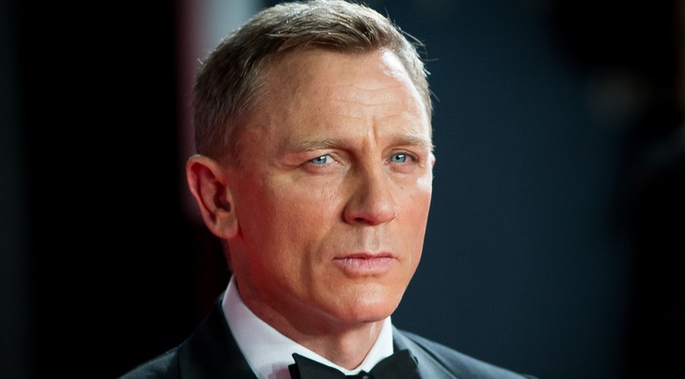 Daniel Craig