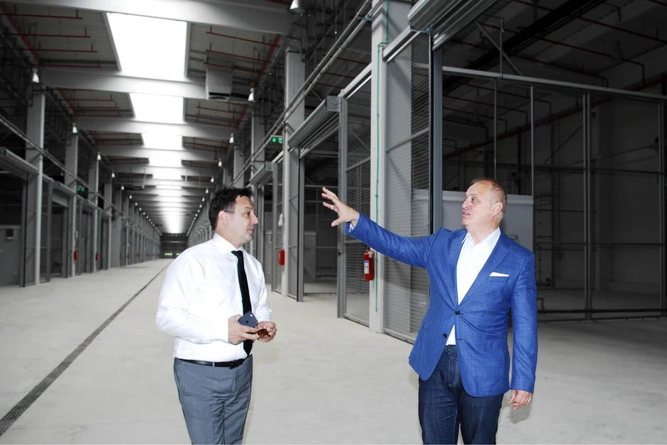 Vesić i Milošević u obilasku hale