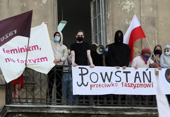 Lewicowe transparenty "zakłócały spokój" Marszu Narodowców. Interweniowała policja