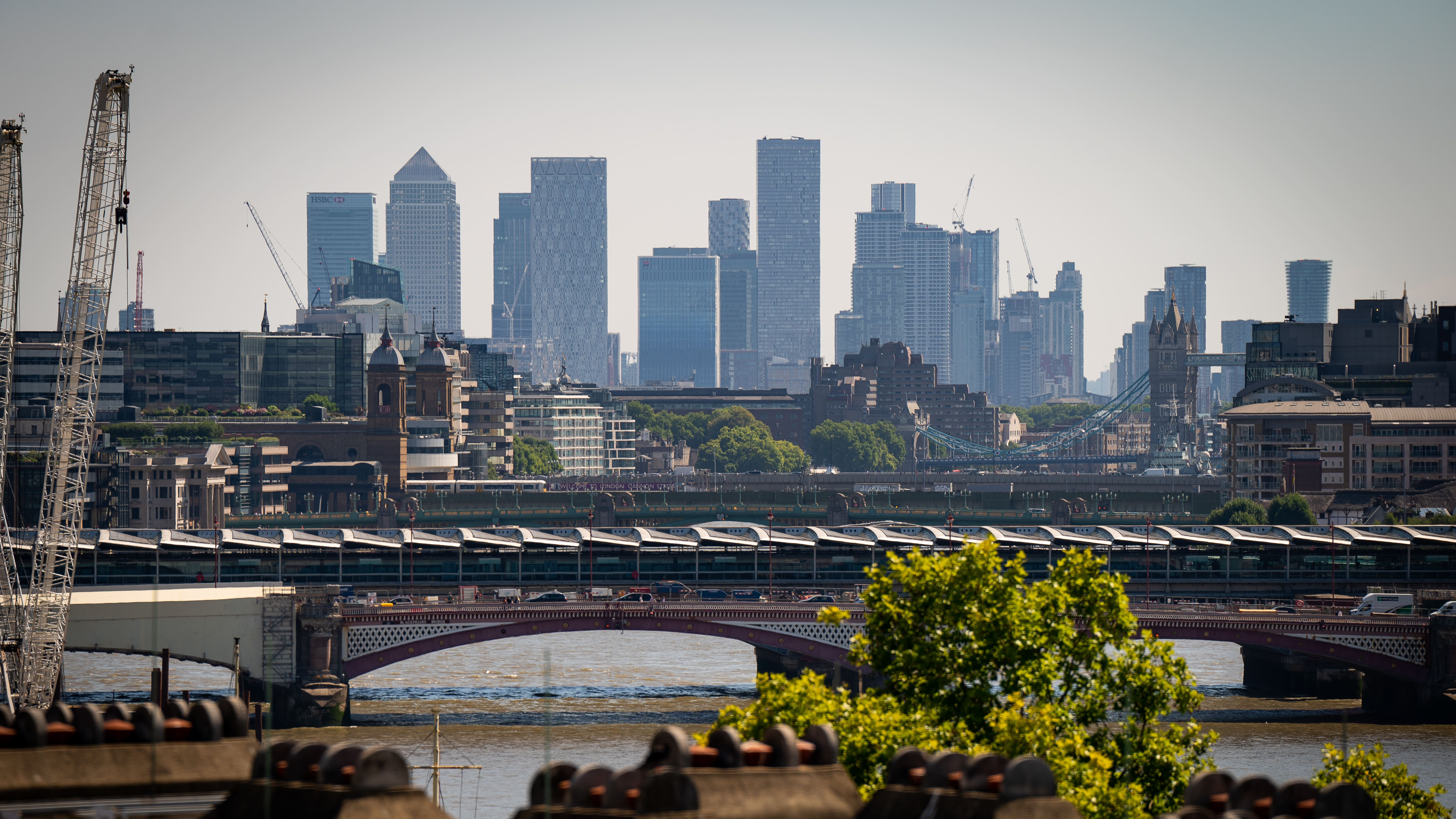 Banker bonuses freed up faster in UK competitiveness push