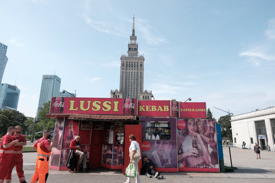 Bar Lussi przed zmianą szyldu