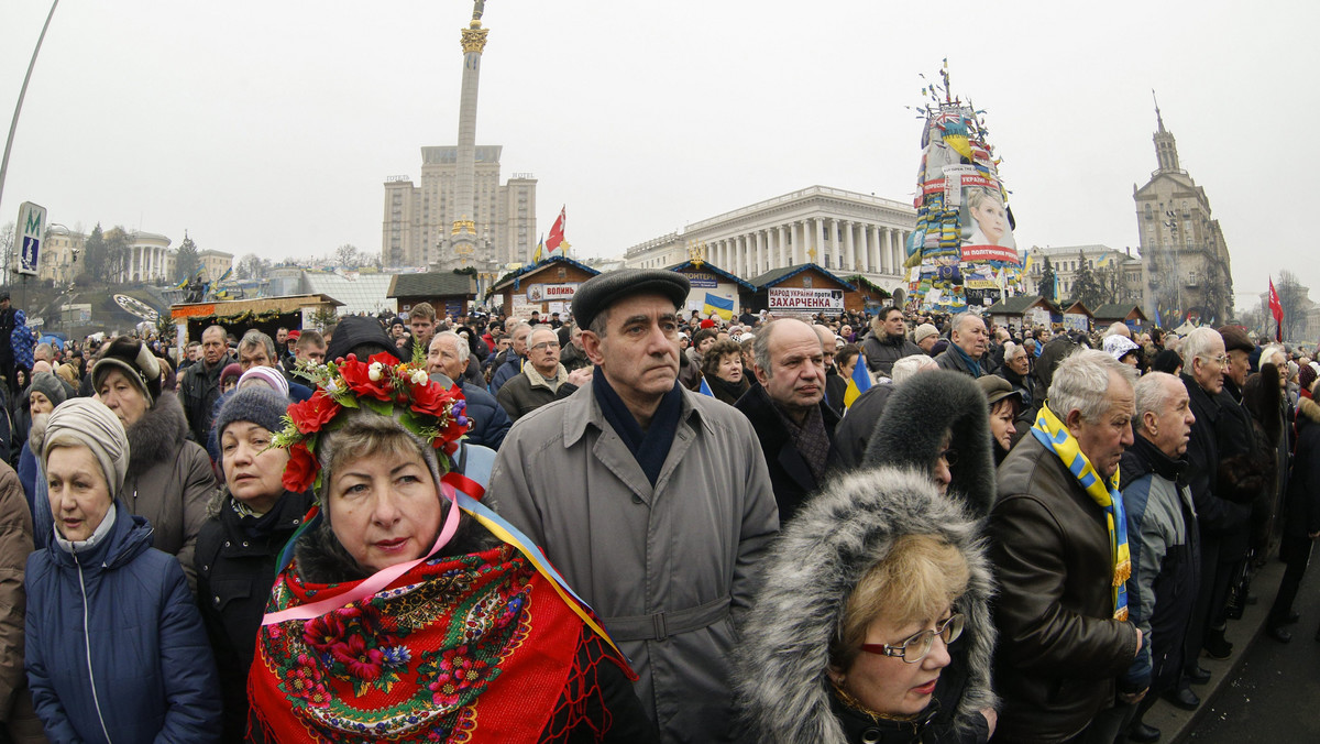 Protesty na Majdanie Niepodległości w Kijowie będą trwały do wyborów prezydenckich w 2015 roku, a do ich pierwszej tury wszyscy kandydaci partii opozycyjnych przystąpią oddzielnie – oświadczył jeden z liderów ukraińskiej opozycji Arsenij Jaceniuk.