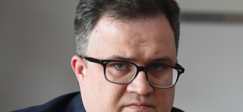 Kontrowersyjne podwyżki OC i cięcia w wynagrodzeniu w tle odwołania prezesa PZU