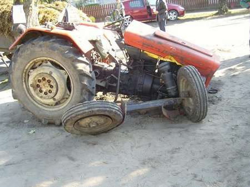 Seatem wypchnęła  traktor z drogi! FOTO
