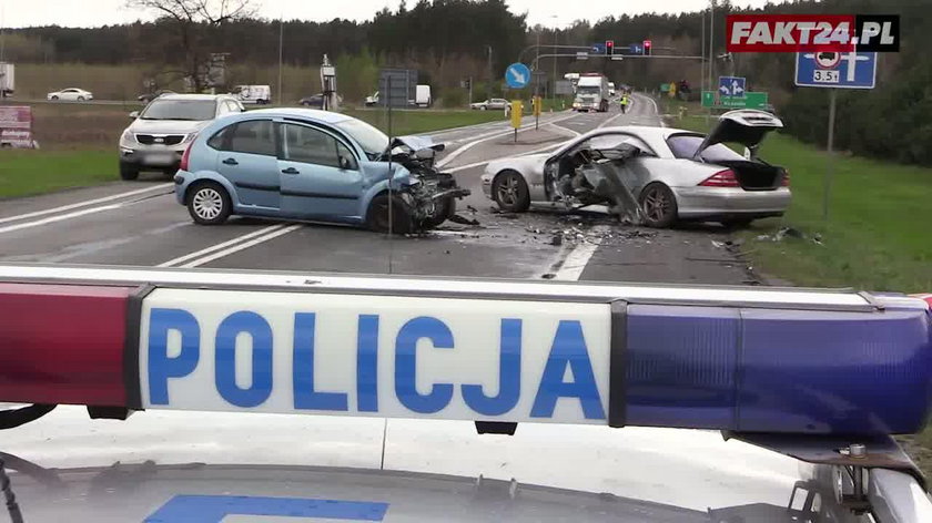 Tragiczny wypadek. Jedna osoba nie żyje, ranne dzieci