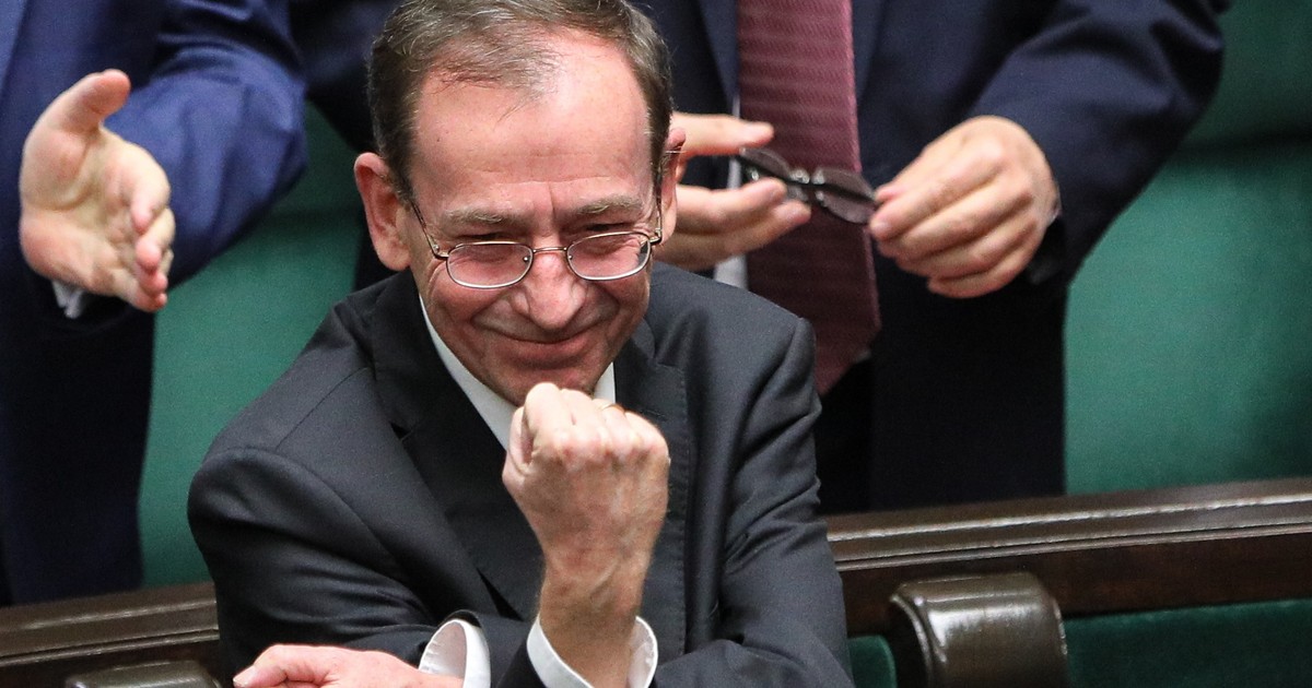 Kamiński nie ustąpi. Jest absolutnie przekonany o swojej racji | Newsweek