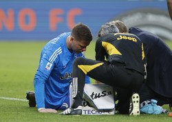 Wojciech Szczęsny trafił do szpitala. Polski bramkarz przeszedł operację