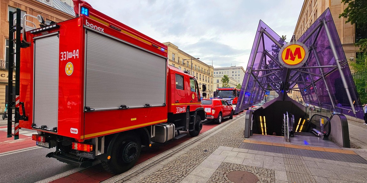 Tragiczny wypadek na stacji metra Nowy Świat-Uniwersytet.