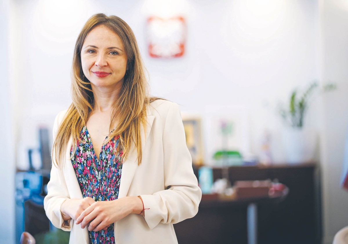 Agnieszka Dziemianowicz-Bąk – posłanka, ministra rodziny, pracy i polityki społecznej, członkini zarządu Nowej Lewicy. Zapowiada nową ustawę o asystencji osobistej.