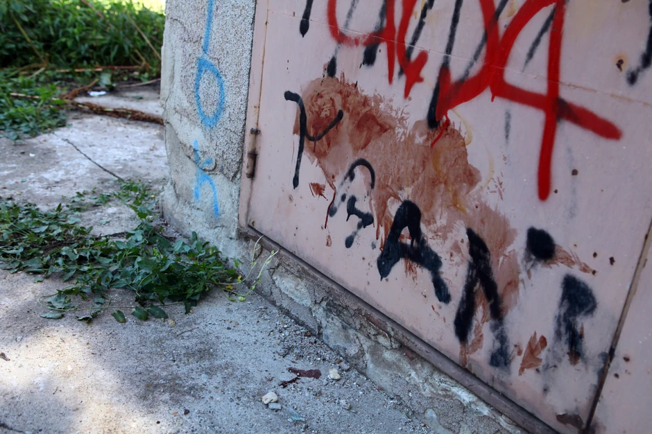 Mesto gde je preminuo muškarac koji je provalio u stan Saška Bogeskog