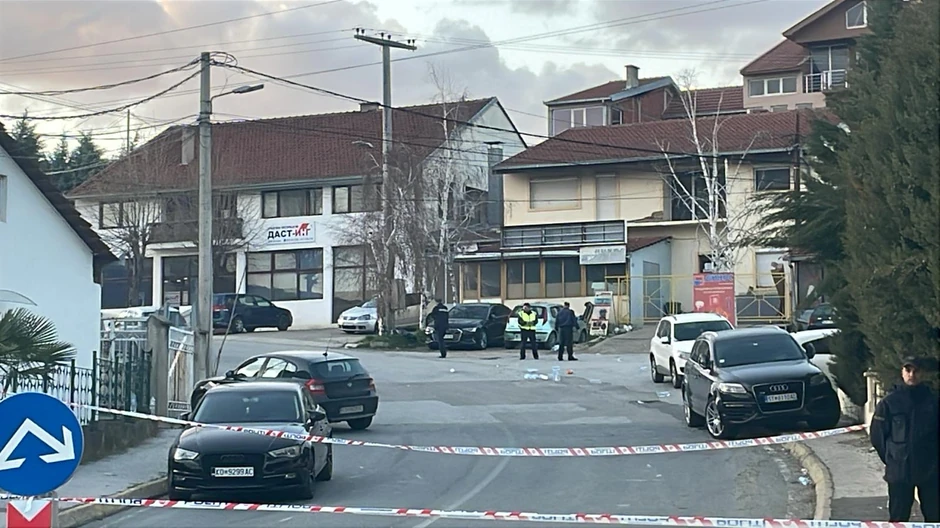 "Blic" na mestu izbijanja požara u diskoteci u Kočanima