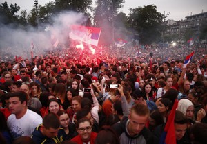 Doček ispred Skupštine