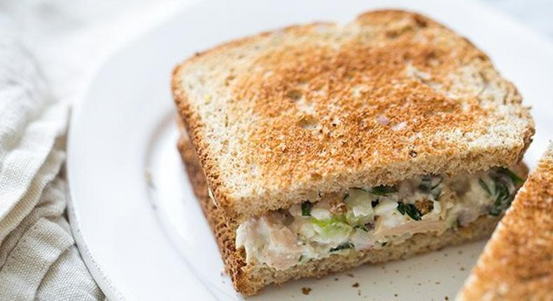 Tuna salad sandwich 